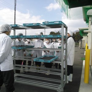 倉敷東中学校の企業訪問を行いました。